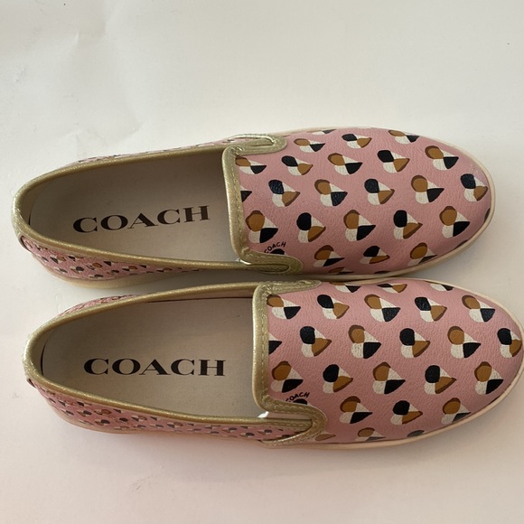 Coach Slip-On Heart Sneakers Size 9 - Picture 3 of 8